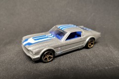 Ford Mustang Fastback '65- Hot Wheels - scala 1/64